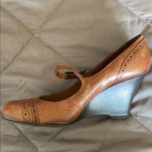 Scuffed brown Kenneth Cole buckle mini wedges